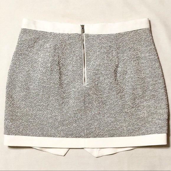 Banana Republic Asymmetric Dressy Gray/White Square Textured Mini Skirt - Size 4 - Picture 9 of 16